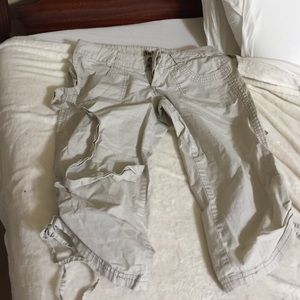 Khaki capris