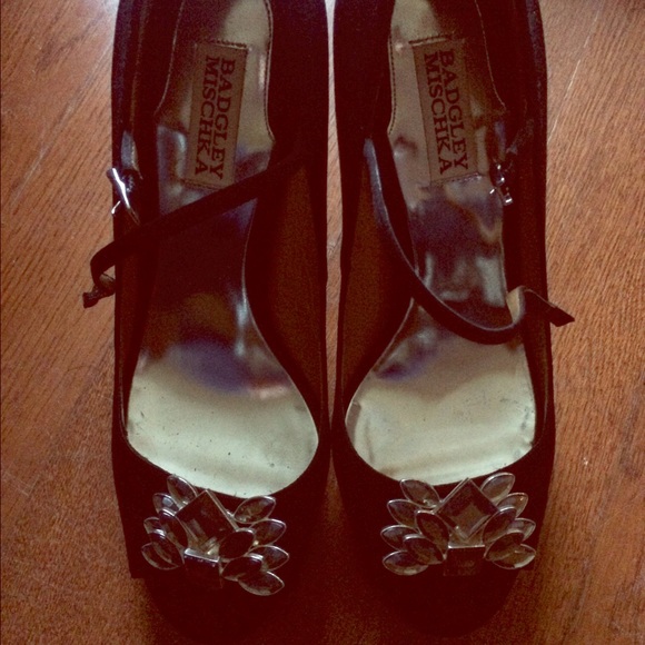 Badgley Mischka open toe heels