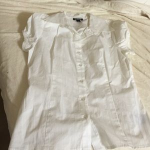 White shirt sleeve blouse