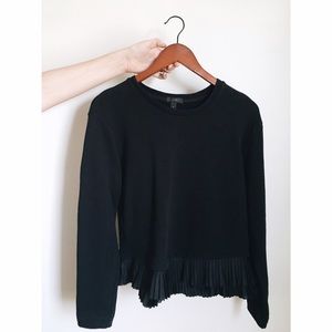 j.CREW - black sweatshirt with ruffles - Medium