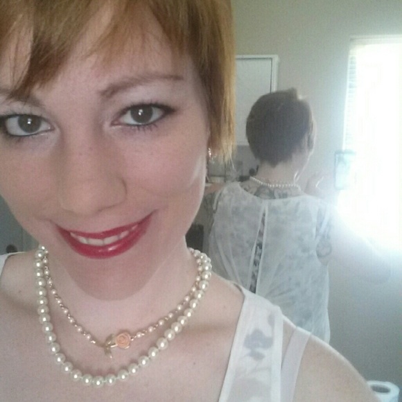 Meet your Posher, Katherine🐧✌💎💖🐘🎤🎸😆 - Picture 3 of 4