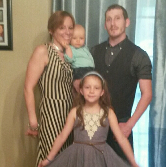 Meet your Posher, Katherine🐧✌💎💖🐘🎤🎸😆 - Picture 4 of 4