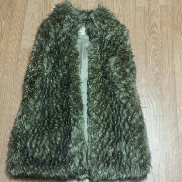 1 day sale Michael Kors Long Faux Fur Vest Medium
