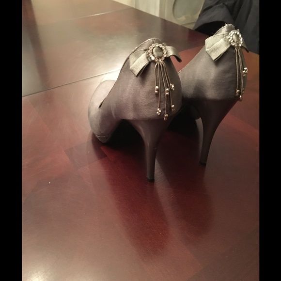 Shoes - Picture 2 of 3