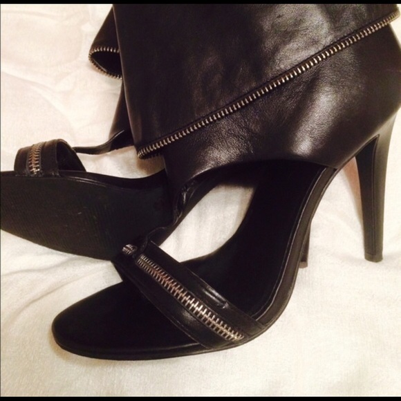 Jessica Simpson - Picture 2 of 4