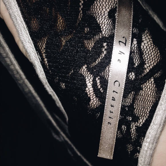 Tank-top - Picture 3 of 3