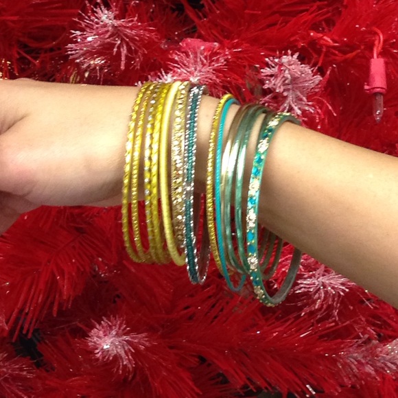 Beautiful Colorful Bangle Bracelets. - Picture 2 of 3