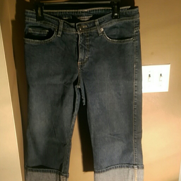 Blue jean bermudas size 8 petite