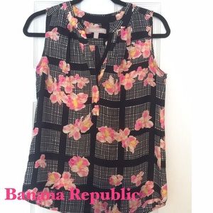 Petite XS Banana Republic sleeveless top.