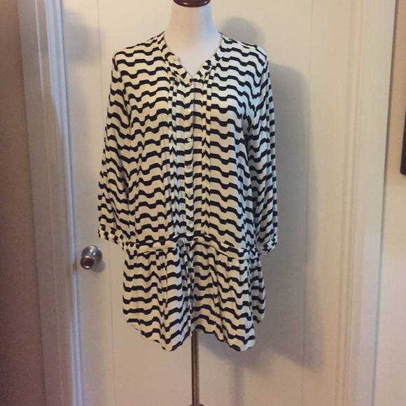 Isabella Sinclair tunic - Picture 2 of 4