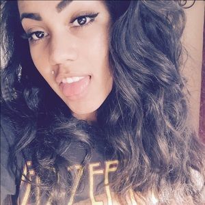 Meet your Posher, Alondra
