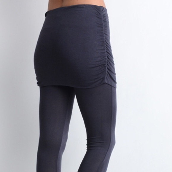 Last One • BEST FIT Skirted Leggings - Picture 4 of 4