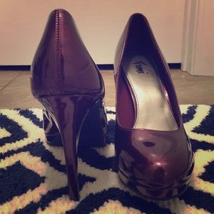 Metallic Plum Heels