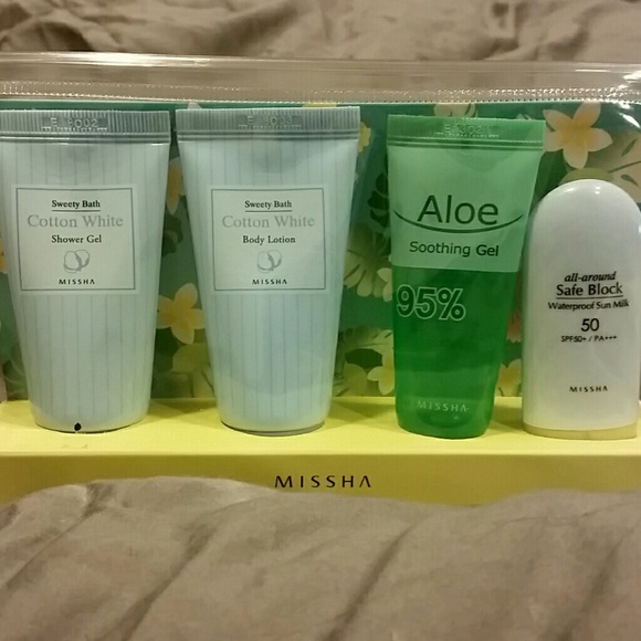 Missha Vacance Kit