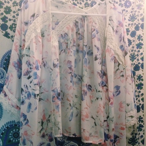 Forever21 Floral Kimono