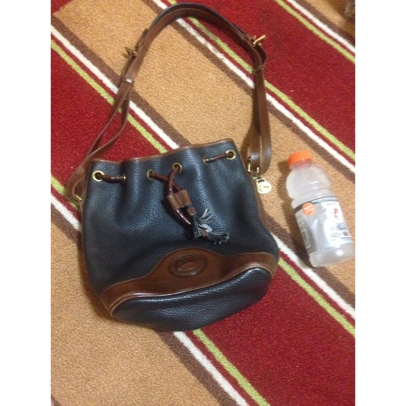 **LOWERED** Dooney & Bourke purse