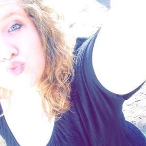 Meet your Posher, Desiree