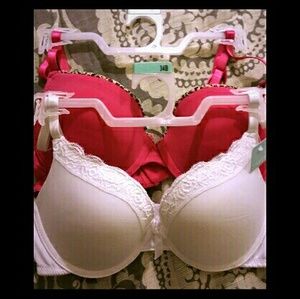 NEW WITH TAGS 2 34B Bras