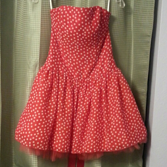 Cute red strapless polka dot Jessica McClintock 6