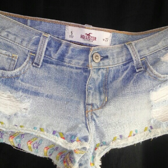 Hollister distressed shorts size: 5 - Picture 1 of 1