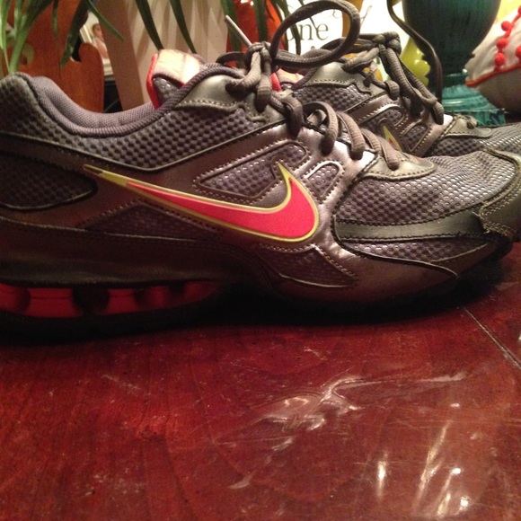 Nike REAX Rum Dominate Women's Running Shoe