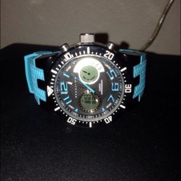 Sean john  Accessories - Sean John baby blue strap watch