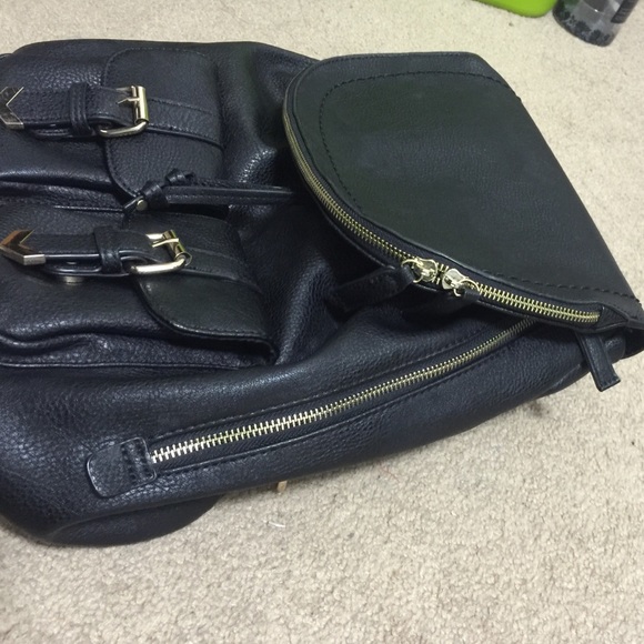 🚫SOLD🚫Aldo black leather backpack - Picture 2 of 4