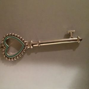 Tiffany&Co beaded heart key pendant