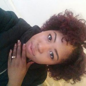 Meet your Posher, Chanelle