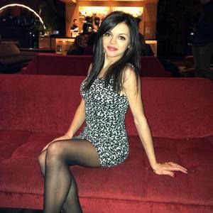 Meet your Posher, Ana