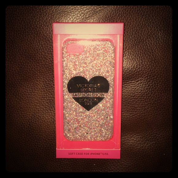 VS: Fashion Show London Rubber iPhone Case 5/5s
