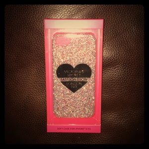 VS: Fashion Show London Rubber iPhone Case 5/5s