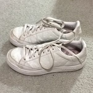 White Adidas Rod Laver