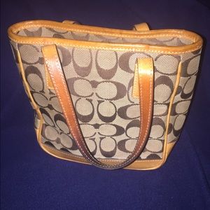 AUTHENTIC 💯 Coach small tote‼️