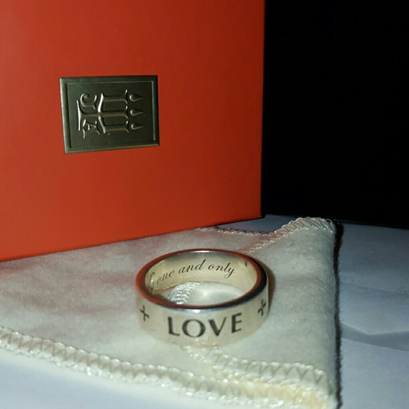 Retired James aveey ring