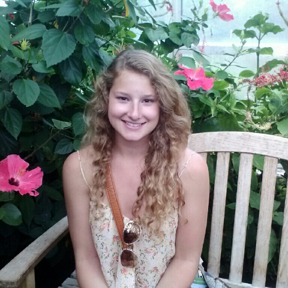 Meet your Posher, Sasha - Picture 1 of 1
