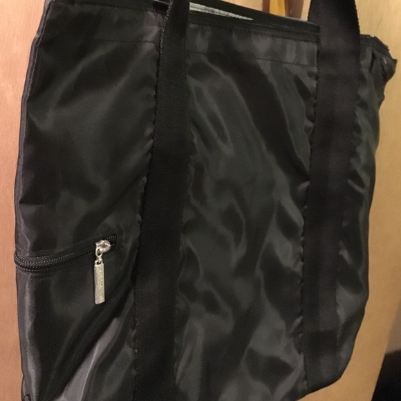 Black bag - Picture 2 of 2