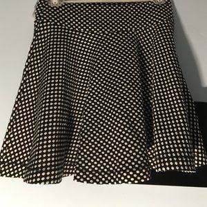 Cooperative circle skirt