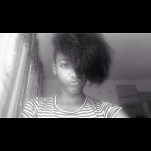 Meet your Posher, Monicka