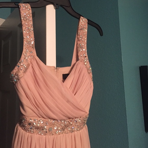 Pretty pink nude homecoming dress. Only worn once!
