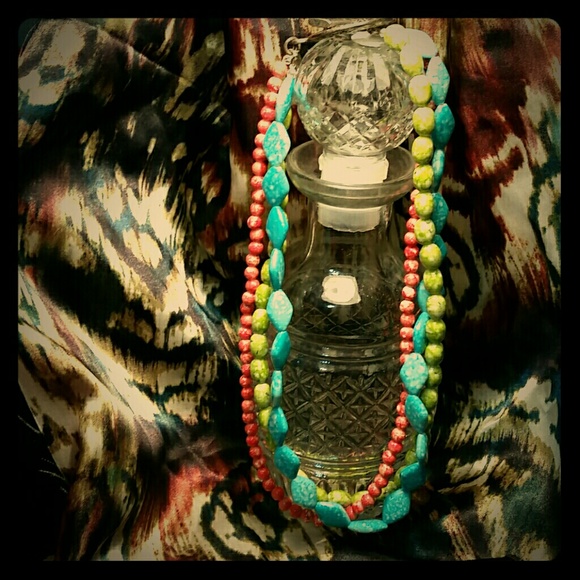 Tri-colored necklace ($20)