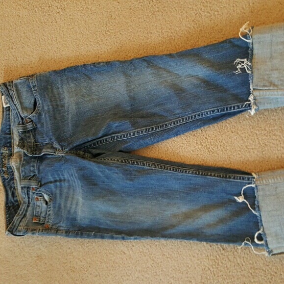 AMERICAN EAGLE CROPPED PANTS