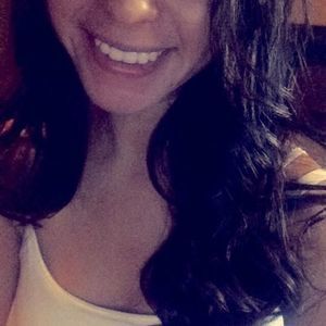 Meet your Posher, Mayra