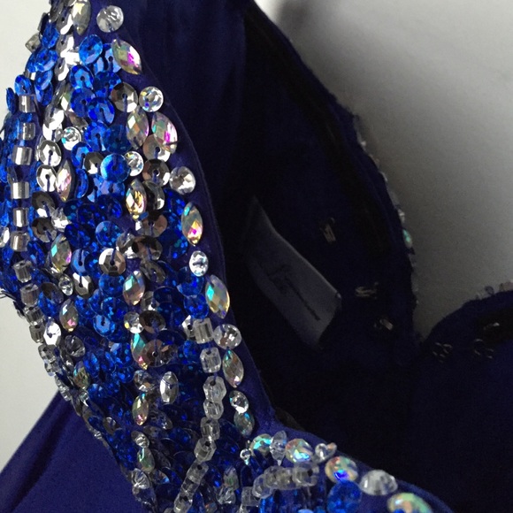 Prom dress - Picture 2 of 4