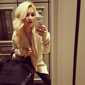 Meet your Posher, Casey