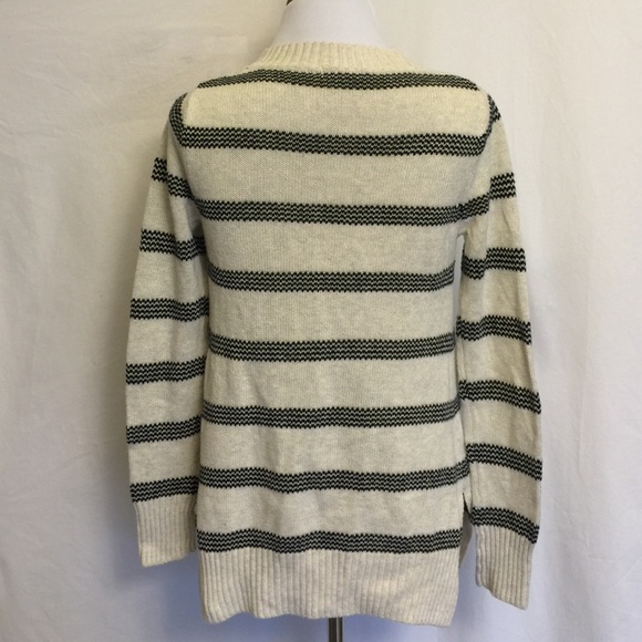 ‼️SOLD 🎉25% off($13) Gap cardigan striped - Picture 3 of 4