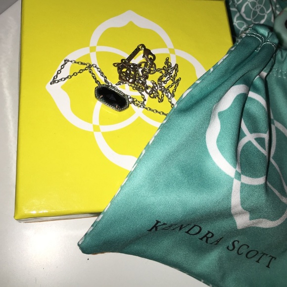 Kendra Scott Necklace