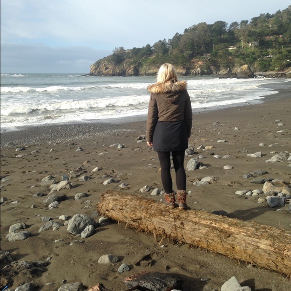 Meet your Posher, Kelsey - Picture 2 of 2