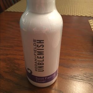 Unblemish spot fading toner