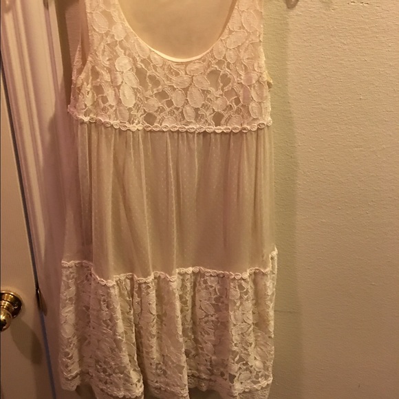 Boutique boho white flowy lacy top tunic fits S. M